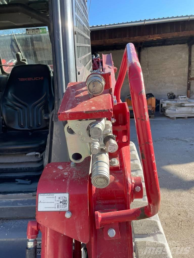 Takeuchi TL12  스키드로더