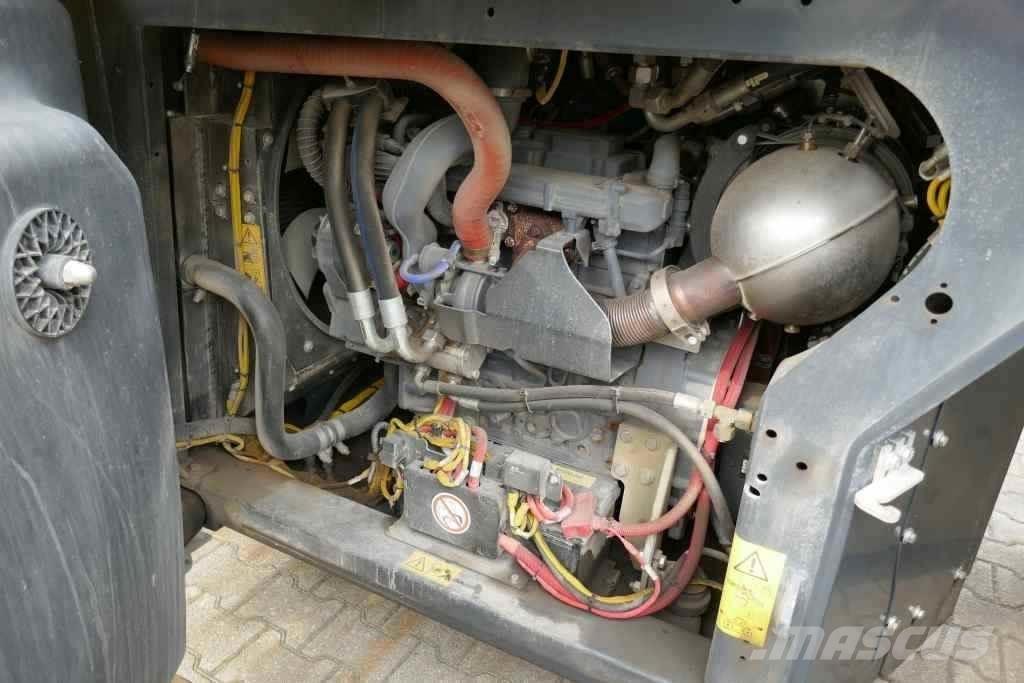 Bomag BW 174 AP-4v 트윈 드럼 롤러