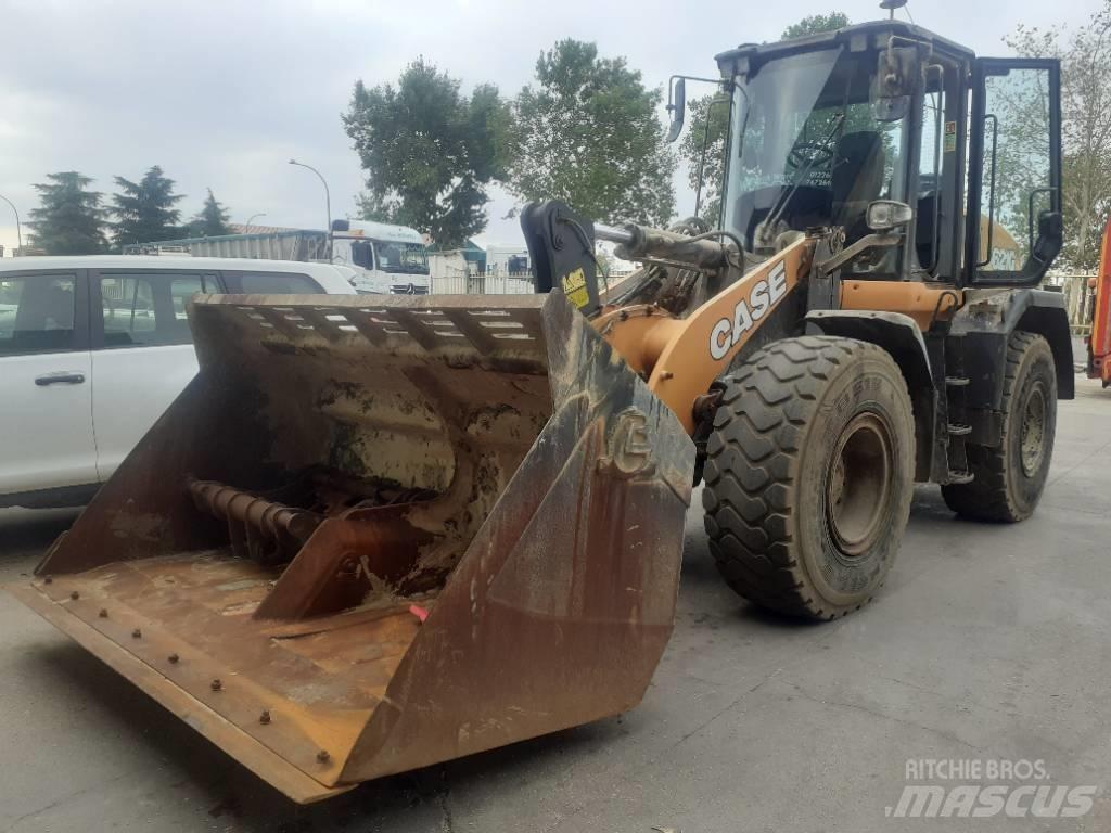 CASE 621 g  휠로우더