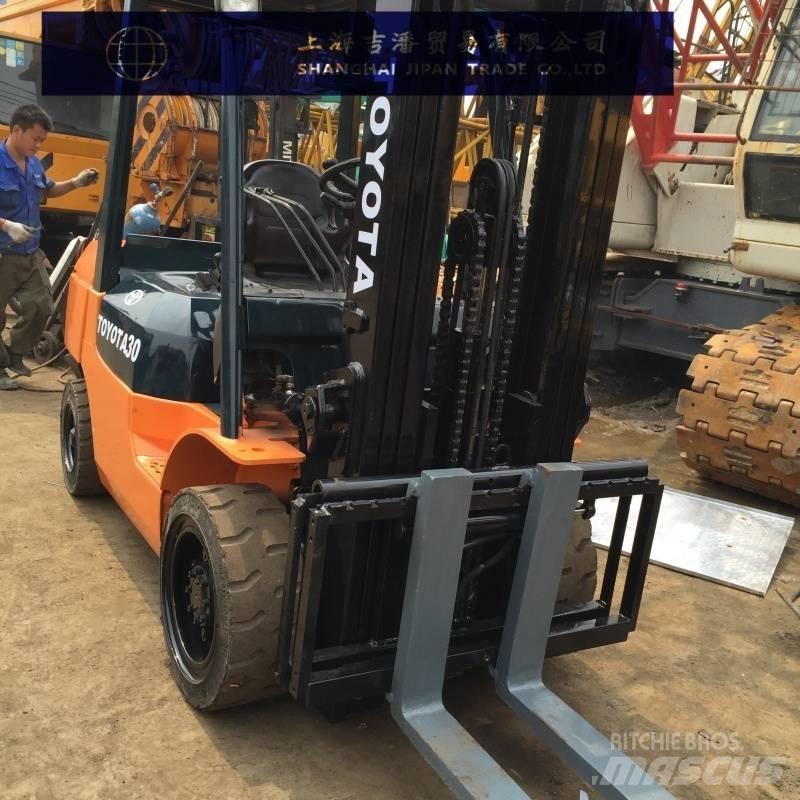 Toyota 7F 디젤 지게차