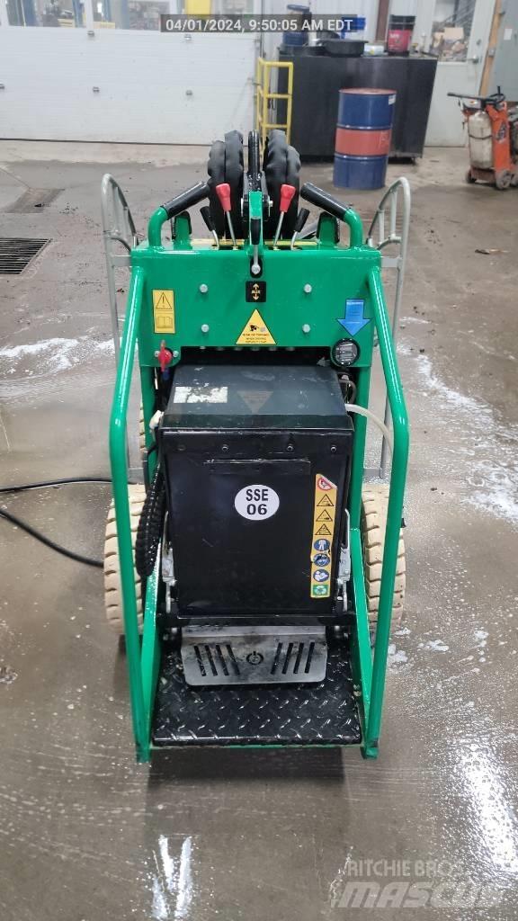  Cratos 100ECO  스키드로더