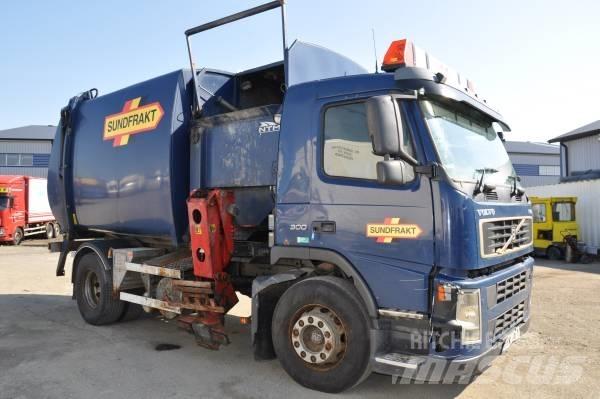 Volvo FM9 4X2 300 폐기물 수거 트럭