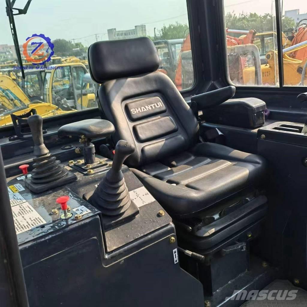 Shantui SD 22 크롤러 도저