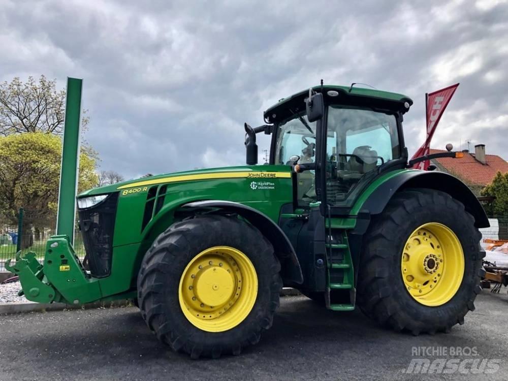 John Deere 8400 R 트랙터
