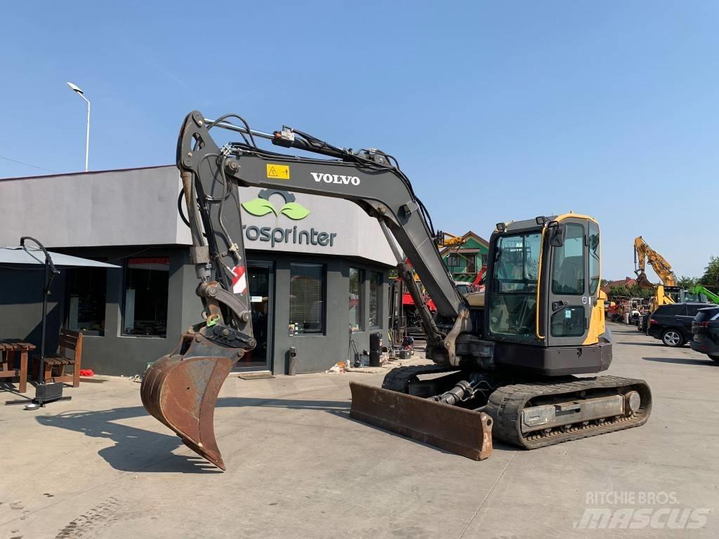 Volvo ECR 88 D 중형굴삭기 7톤-28톤