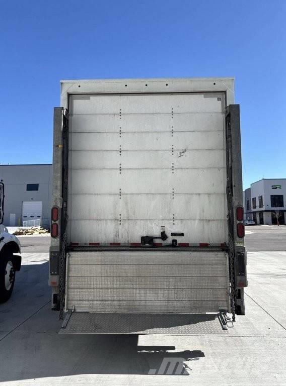 Freightliner M2 탑차 트럭