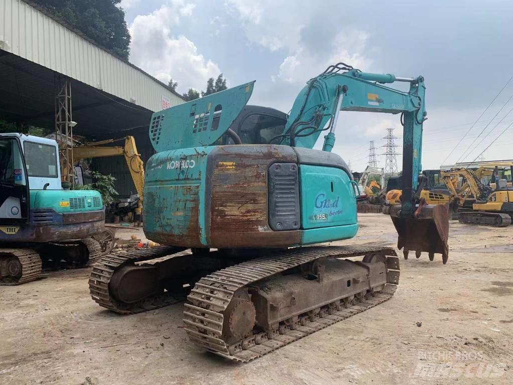 Kobelco SK 135 대형 굴삭기 29톤 이상
