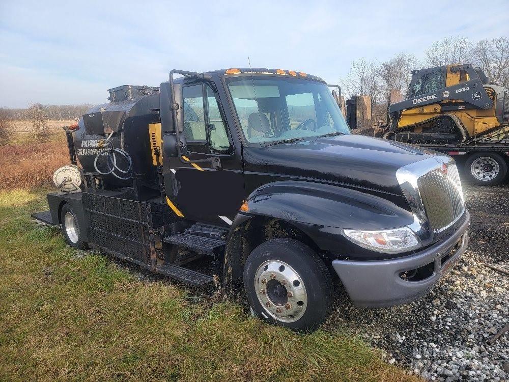 International 4300 기타 트럭