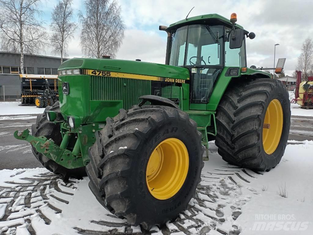 John Deere 4755 트랙터