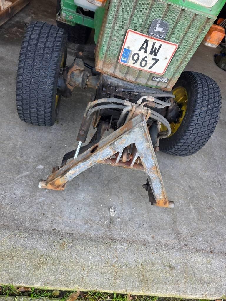 John Deere 855 소형 트랙터