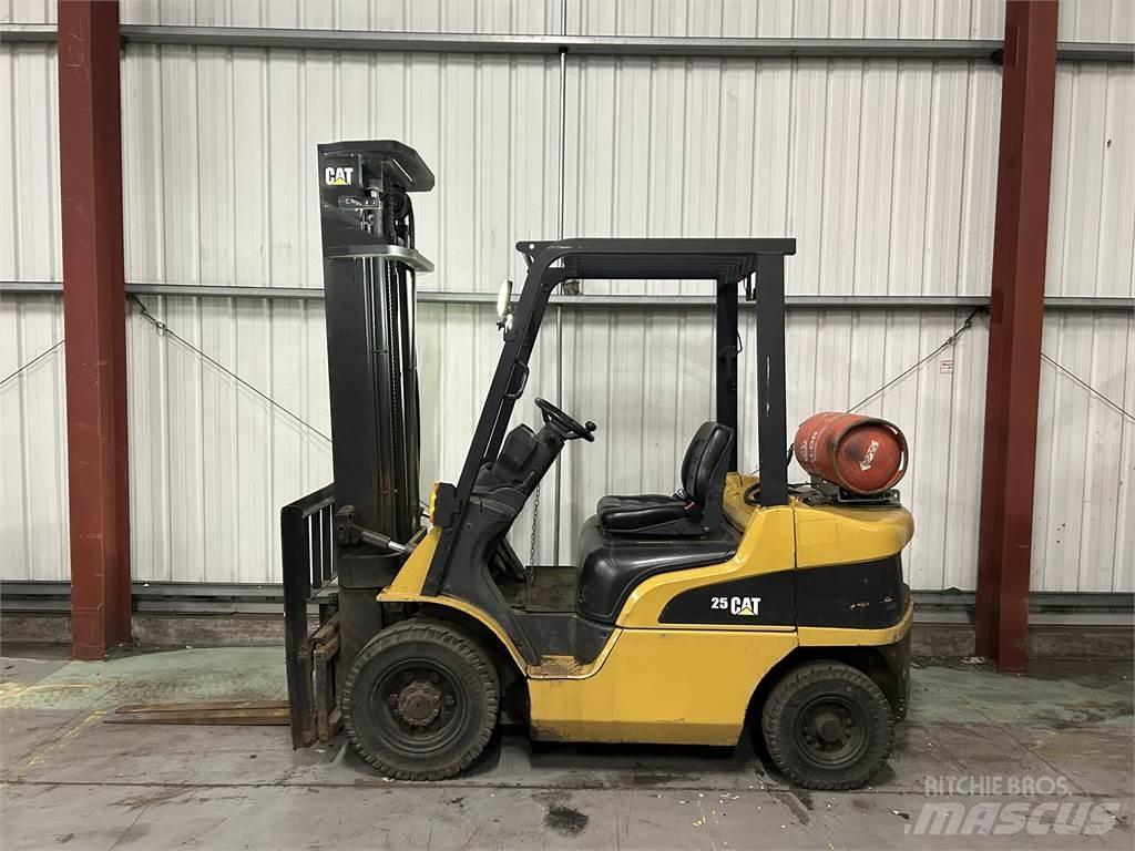 CAT GP25NT LPG 지게차