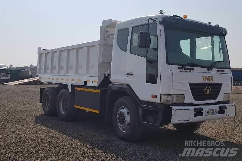 Tata Novus 3434 기타 트럭