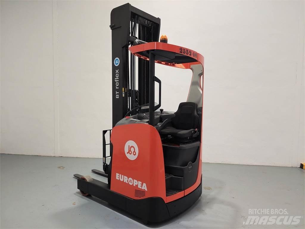 BT RRE 140 HC 리치 트럭