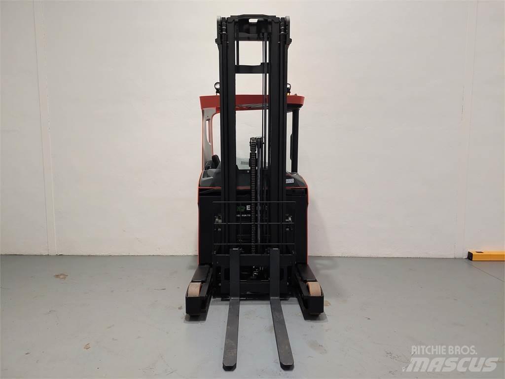BT RRE 140 HC 리치 트럭