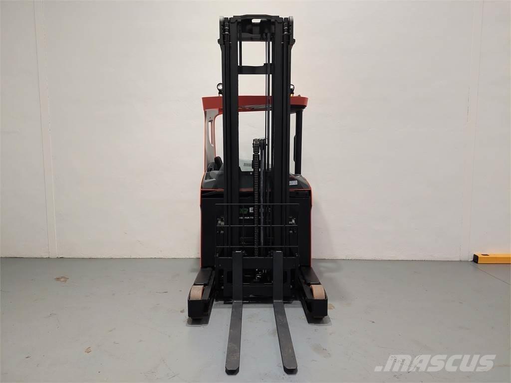 BT RRE 140 HC 리치 트럭