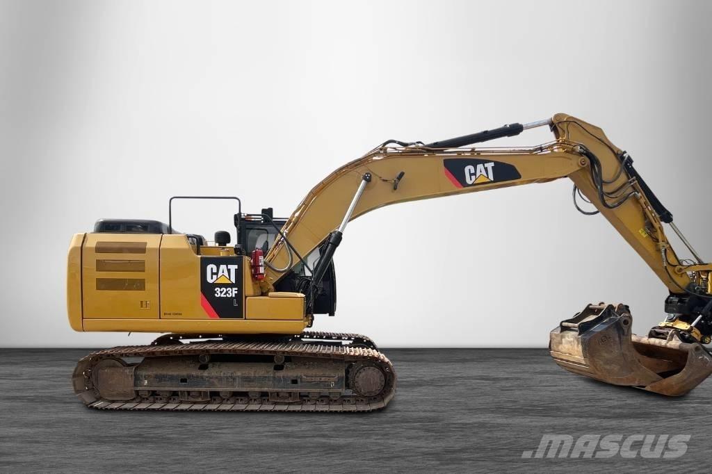 CAT 323 F 대형 굴삭기 29톤 이상
