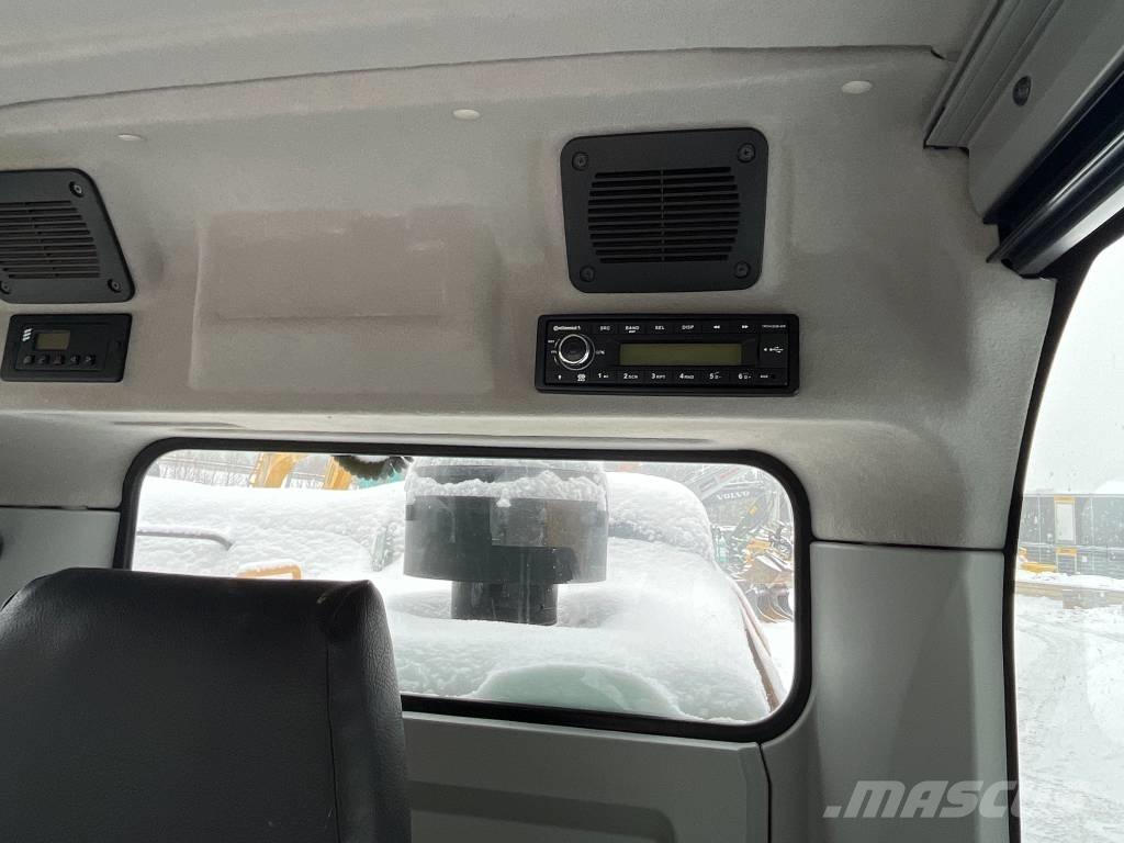 CAT 323 F 대형 굴삭기 29톤 이상