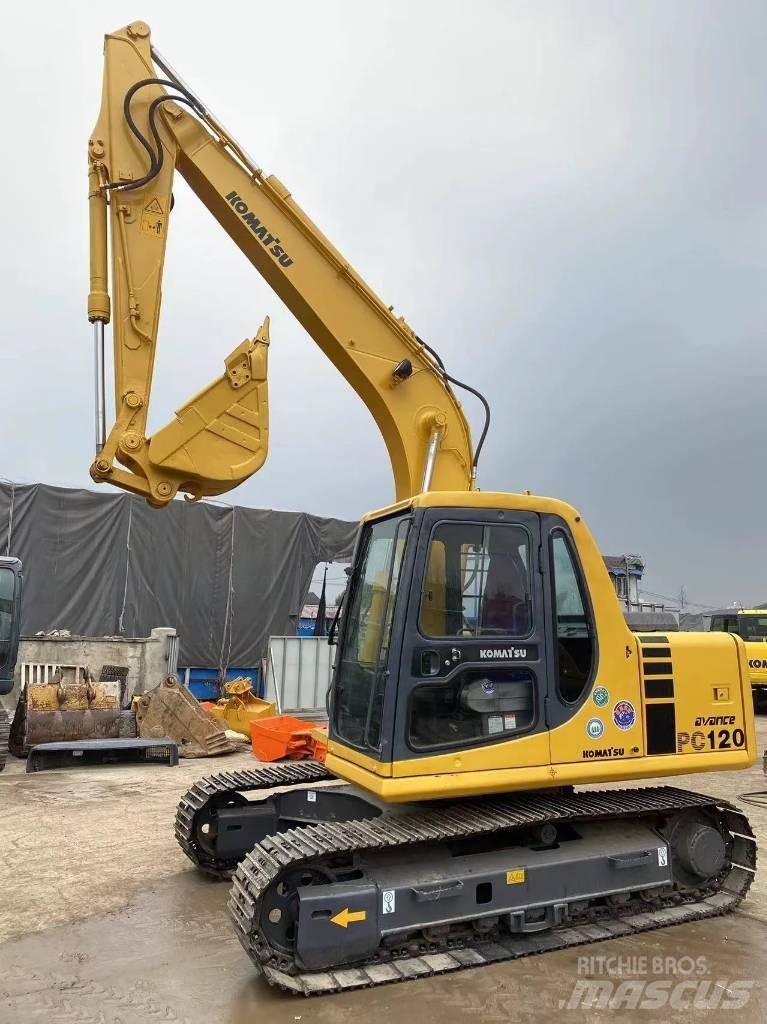 Komatsu PC 120 대형 굴삭기 29톤 이상