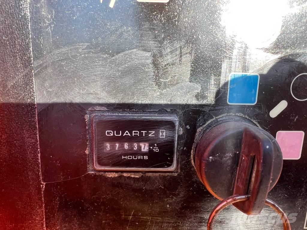 JLG 460 SJ 관절형 전동이동 리프트