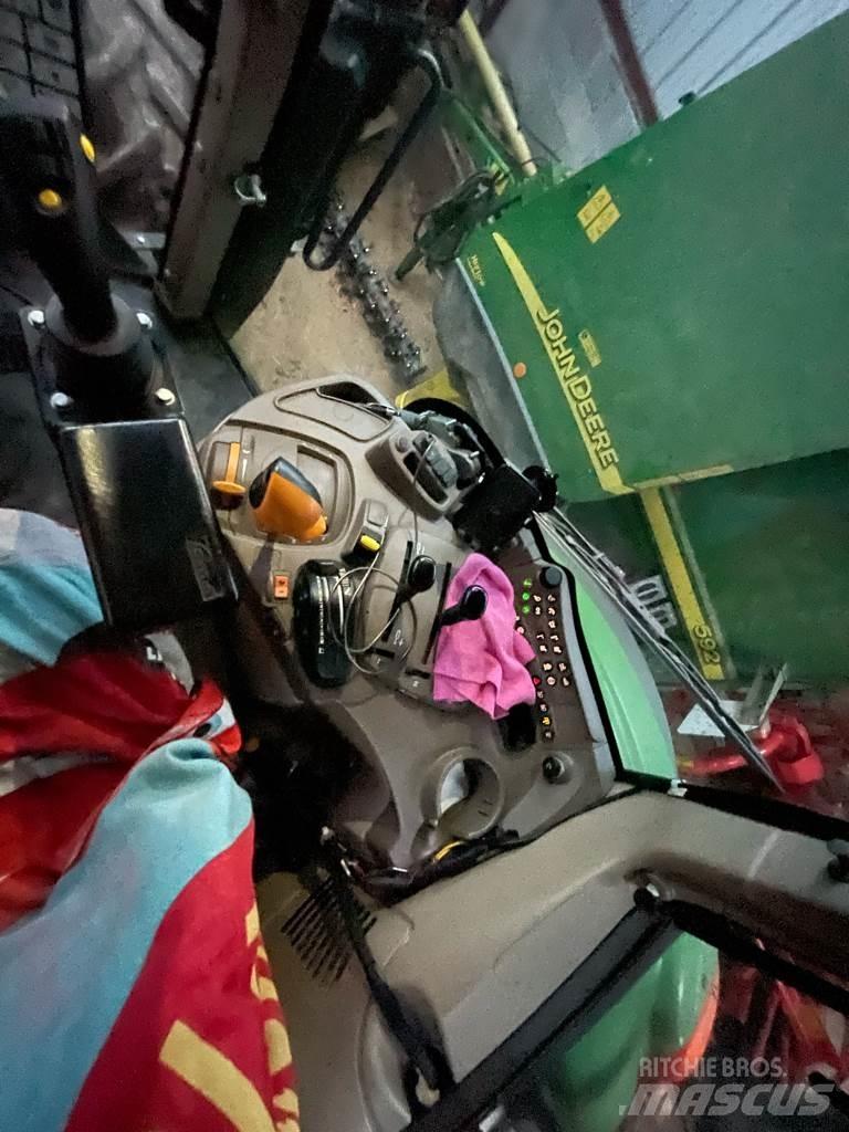 John Deere 6100 M 트랙터