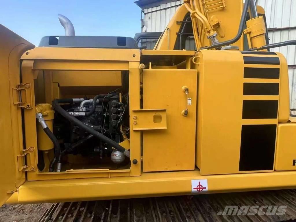 Komatsu PC 120 대형 굴삭기 29톤 이상
