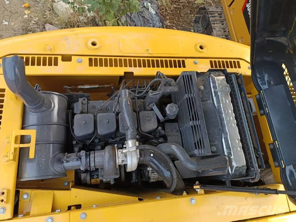 Komatsu PC 120 대형 굴삭기 29톤 이상