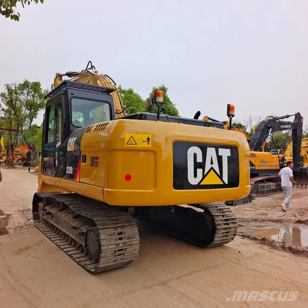 CAT 320 D2L 대형 굴삭기 29톤 이상