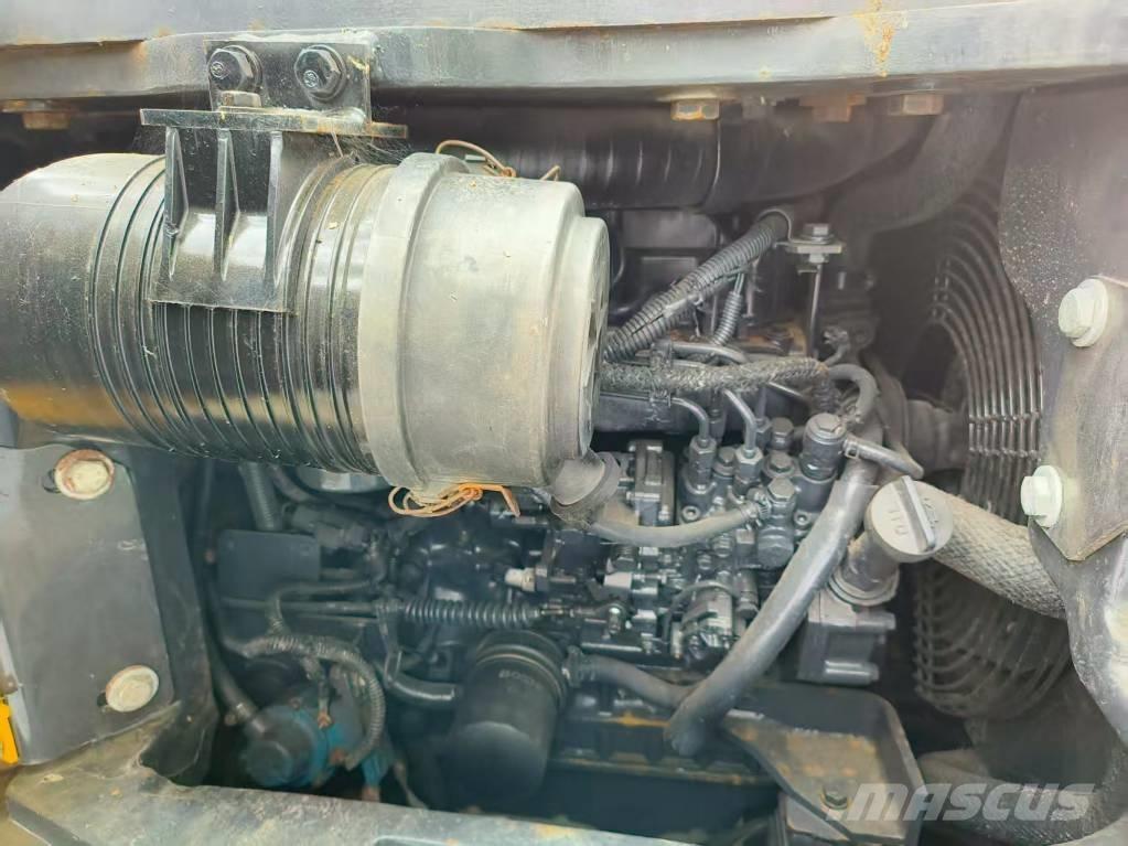 Komatsu PC 40 MR 소형 굴삭기 7톤 미만