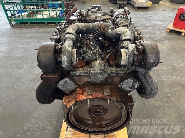 Deutz TCD2015 V08 엔진