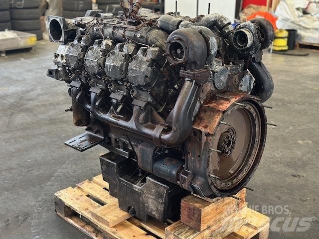 Deutz TCD2015 V08 엔진