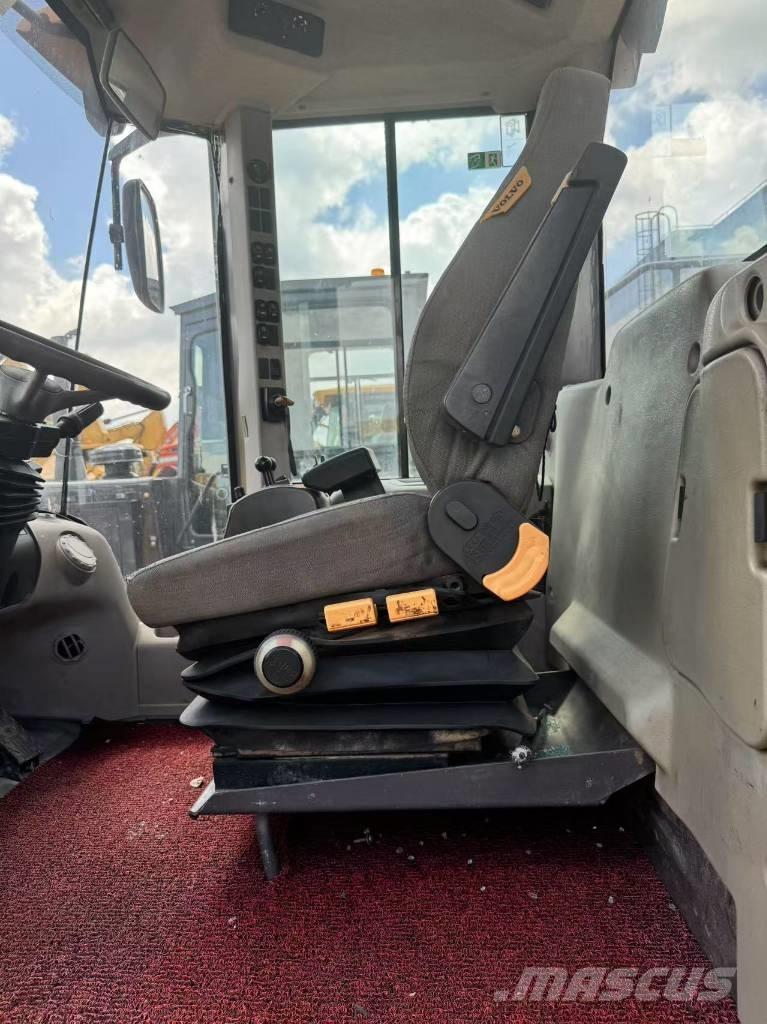 Volvo L 105  휠로우더