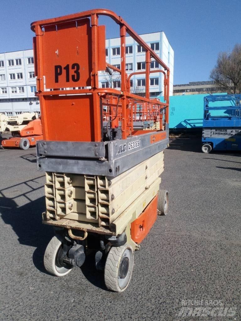 JLG 2630 ES 가위형 리프트