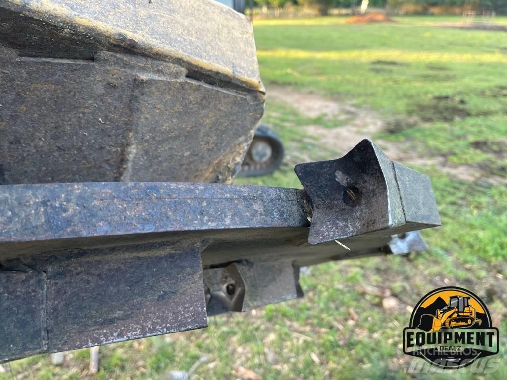 CAT 306 CR 대형 굴삭기 29톤 이상