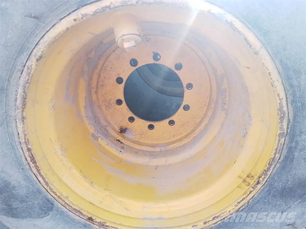 Ösa 250 24x26,5 타이어, 휠 및 림