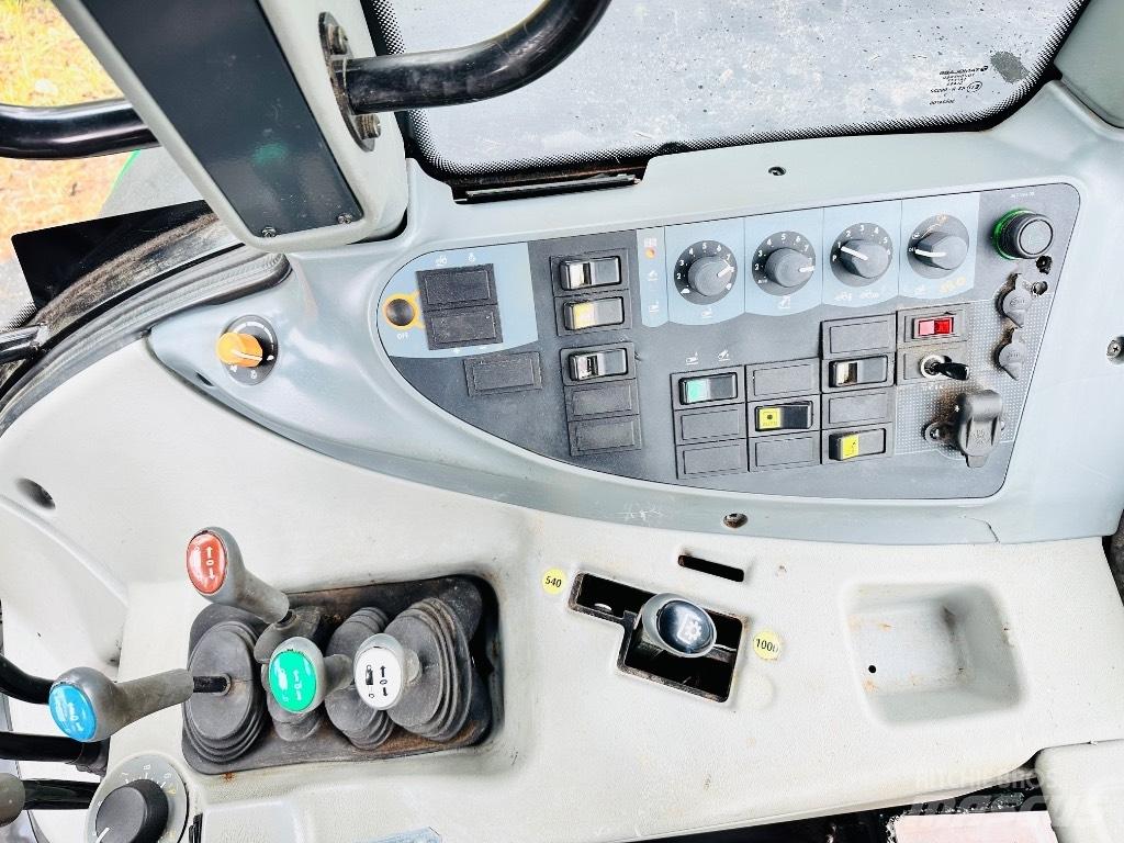 Valtra T 131 트랙터