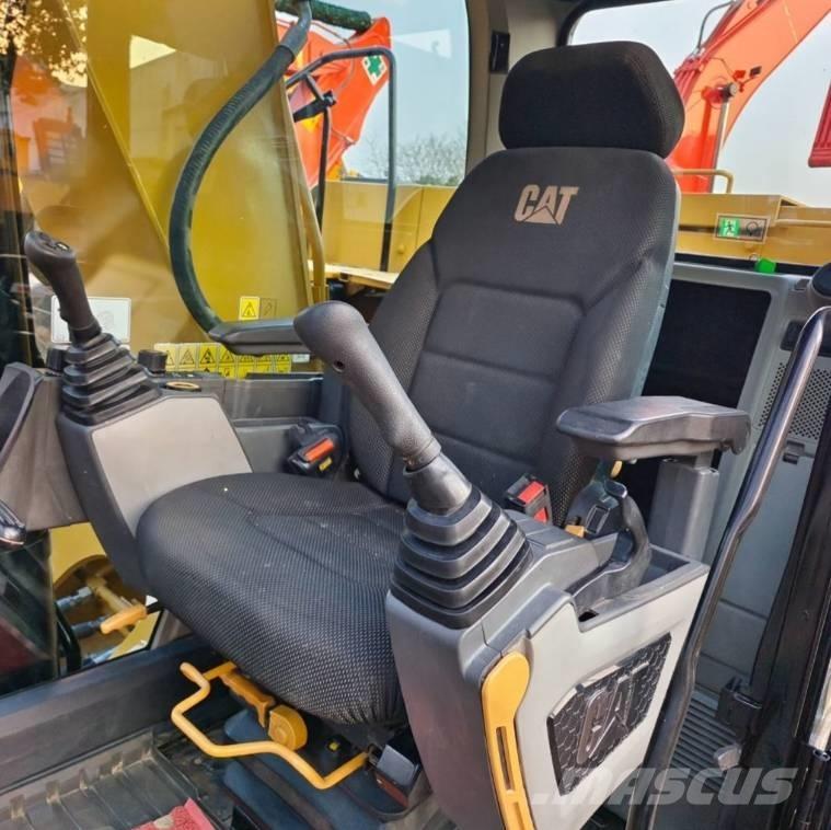CAT 320 GC 대형 굴삭기 29톤 이상