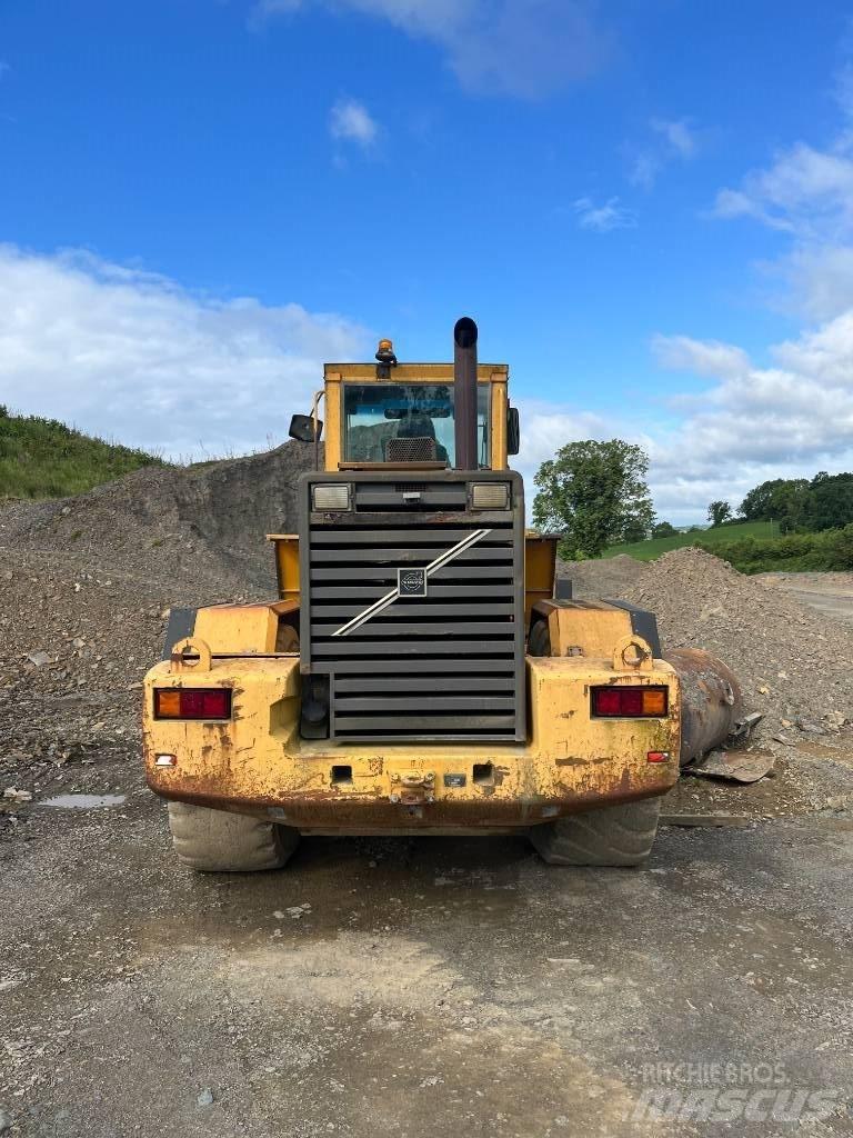 Volvo L 180 C  휠로우더
