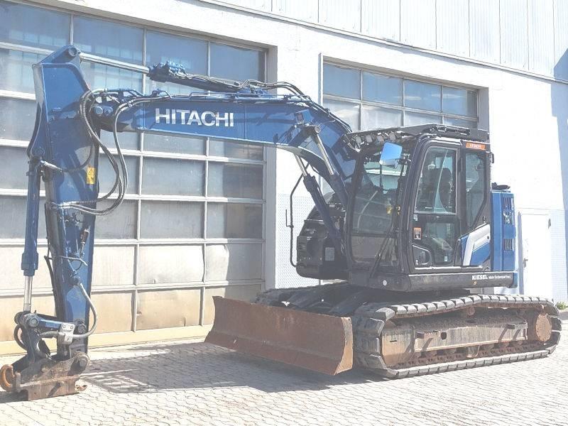 Hitachi ZX 135 US-7 대형 굴삭기 29톤 이상