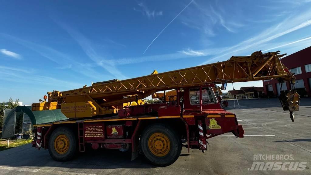 Liebherr LTM 1025 A/T 크레인