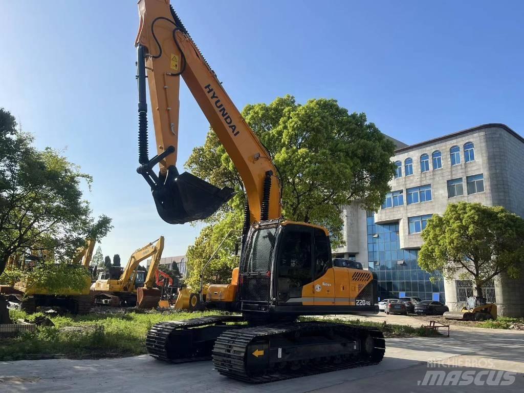Hyundai R220-9S  휠 굴삭기