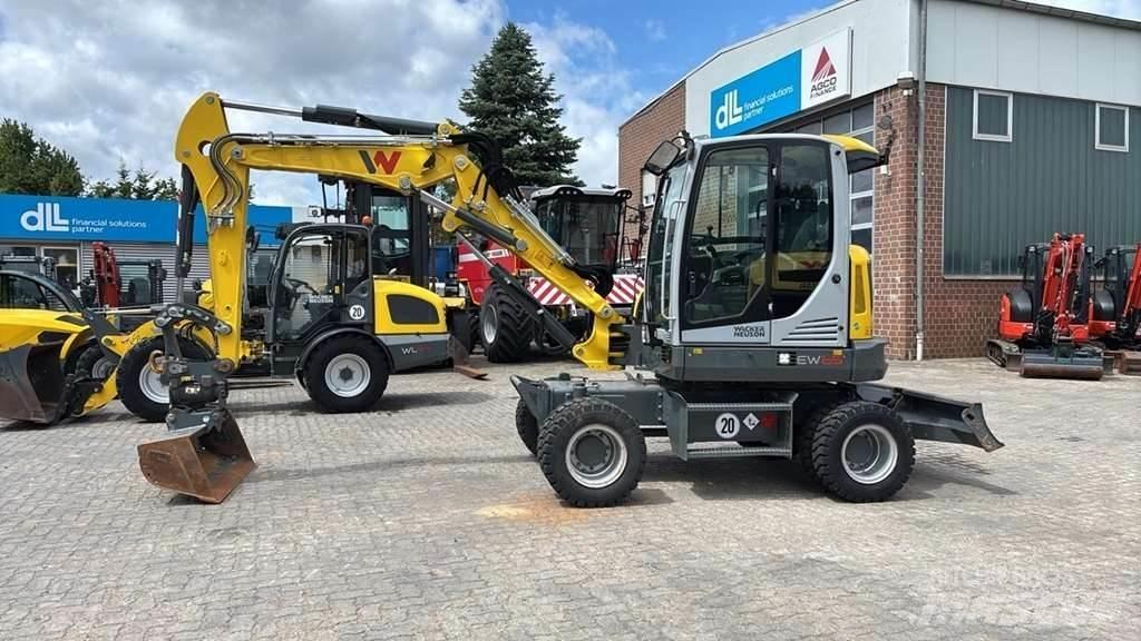 Wacker Neuson EW65 특수 굴삭기