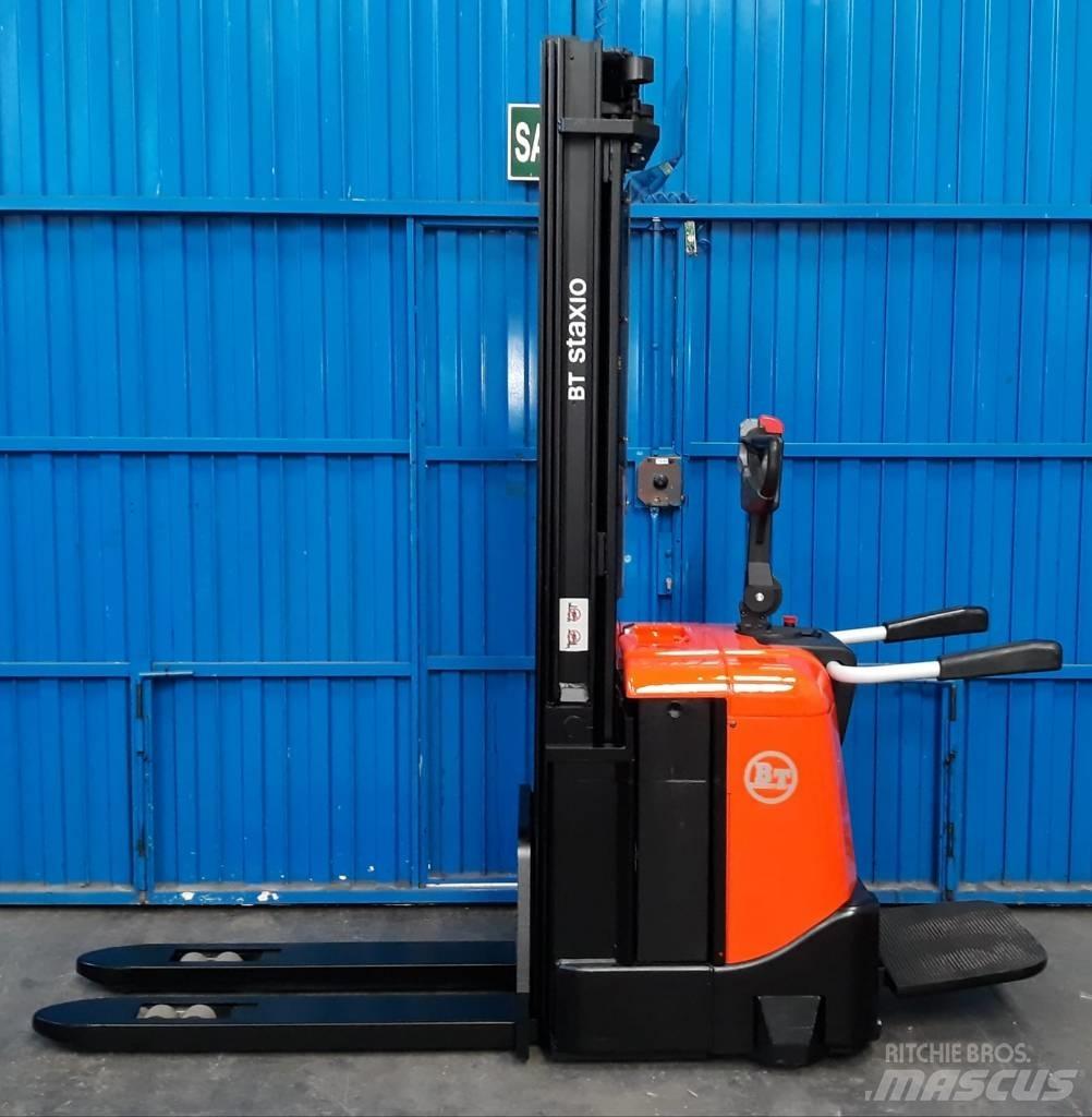 BT SPE 125 보행식 리치 지게차