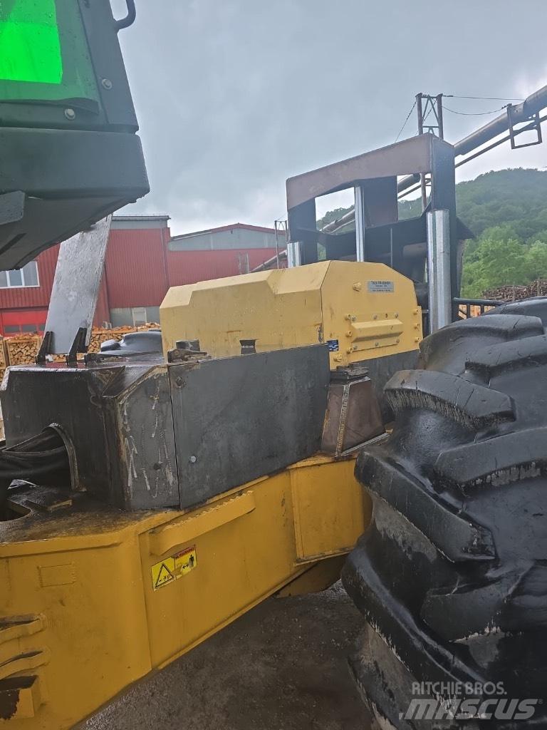 CAT 525 C 목재스키더