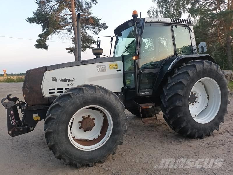 Valmet 8100 트랙터