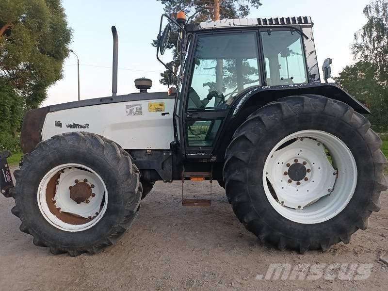 Valmet 8100 트랙터