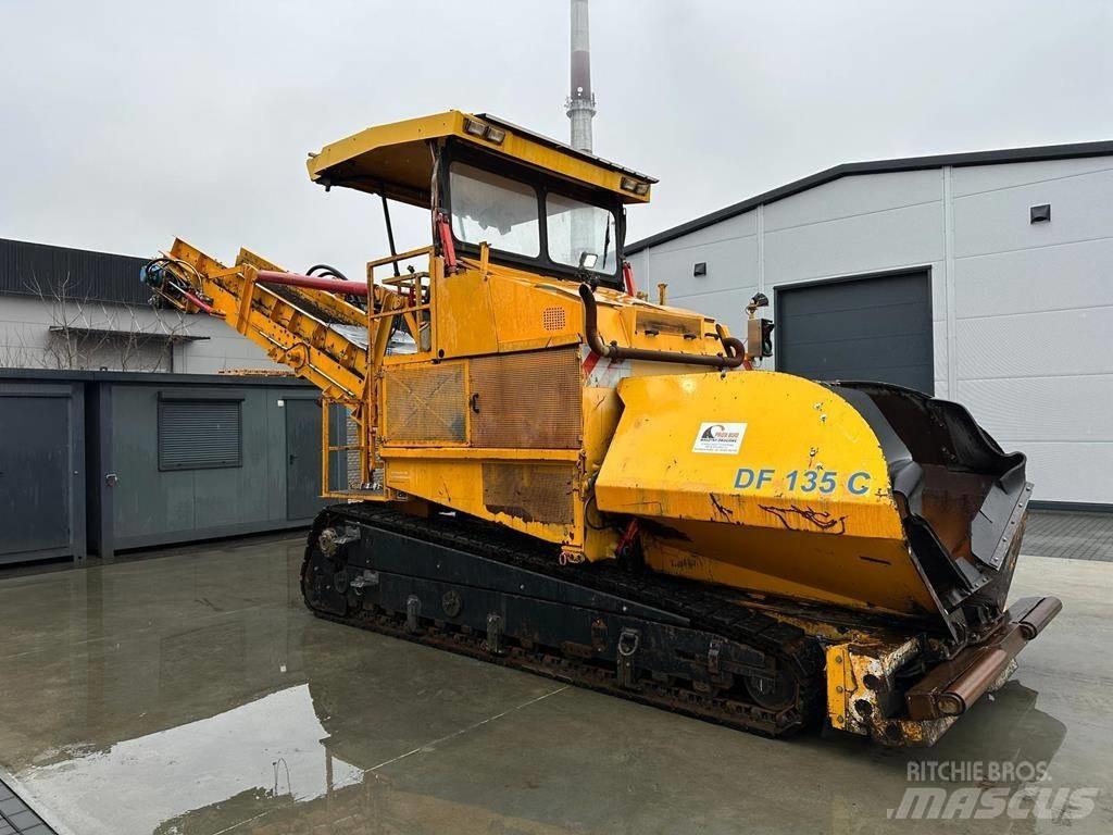 Demag DF 135 C 아스팔트 포장장비