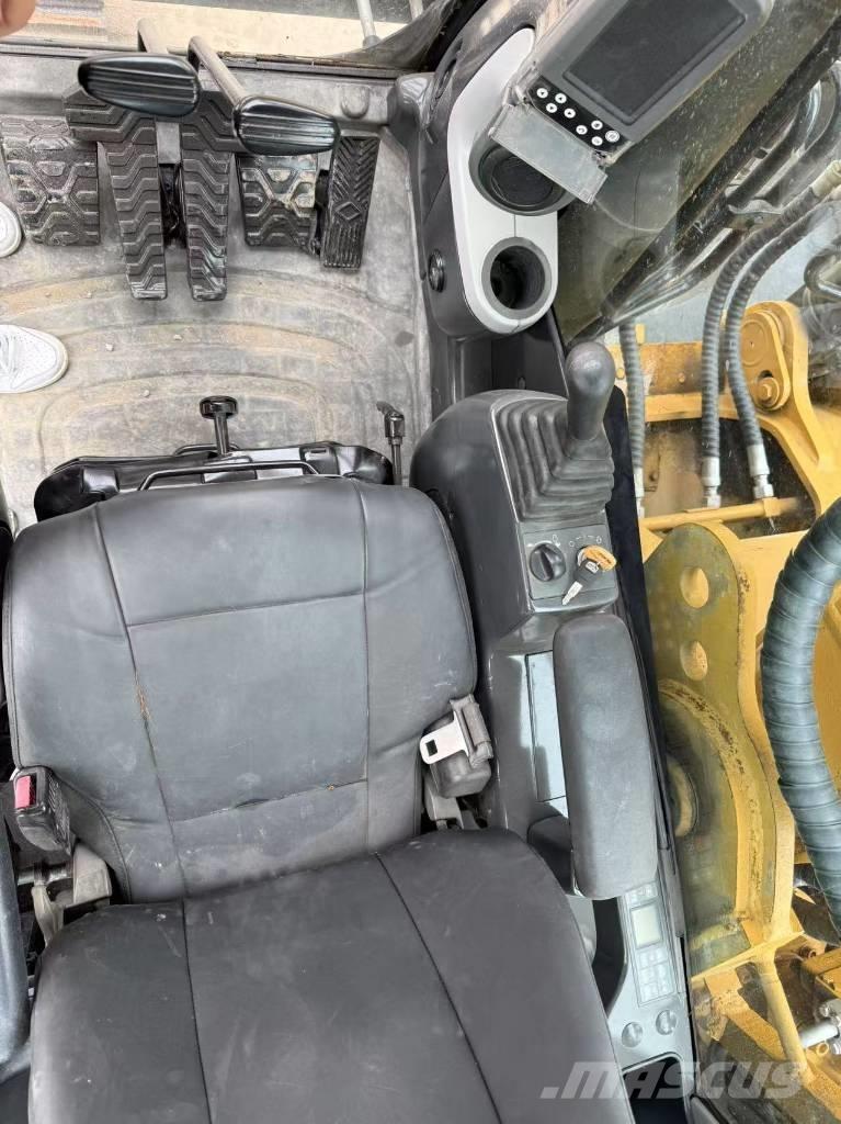 CAT 330 D L 대형 굴삭기 29톤 이상