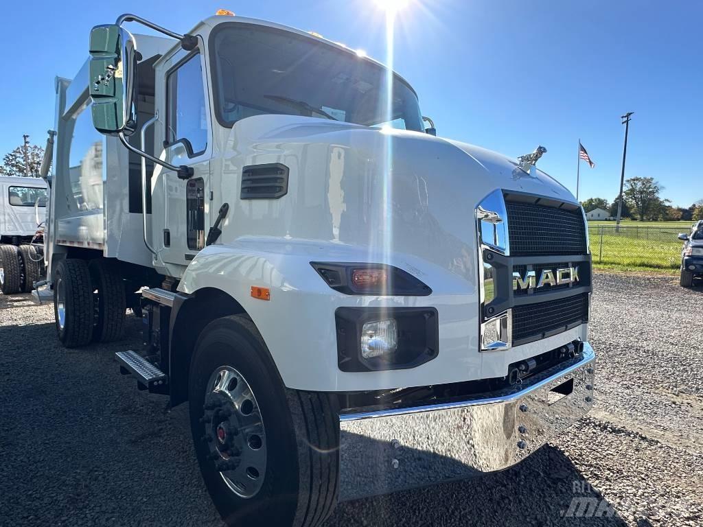Mack MD6 폐기물 수거 트럭