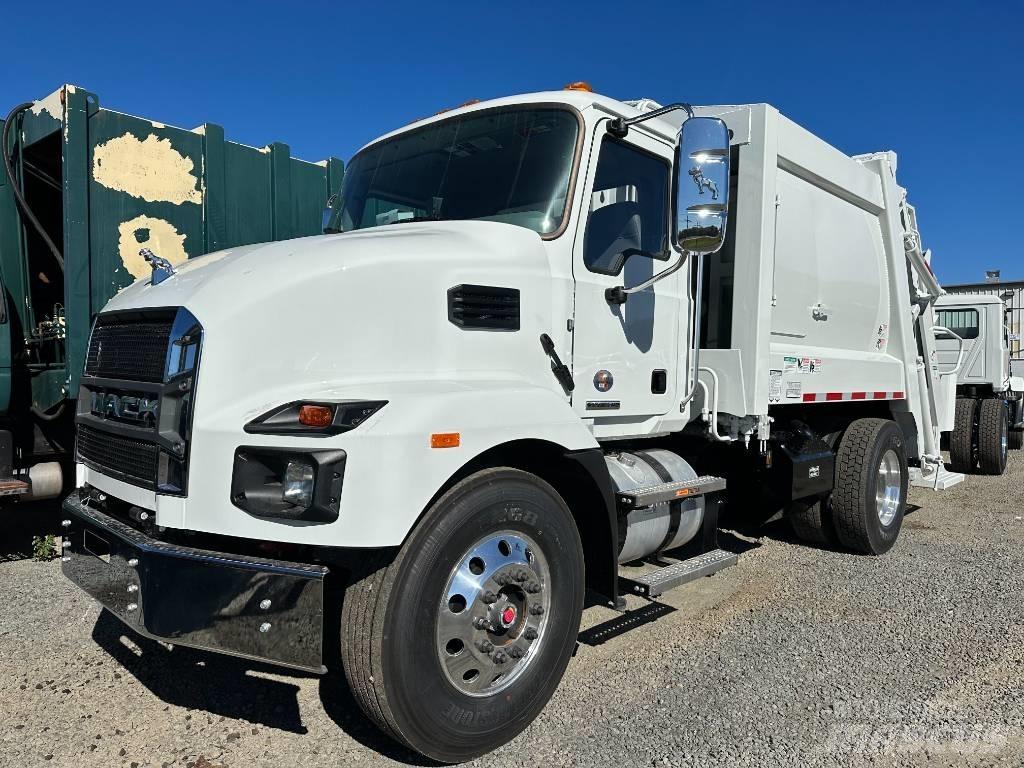 Mack MD6 폐기물 수거 트럭