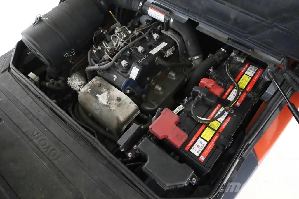Toyota 40-8 FD45 N 디젤 지게차